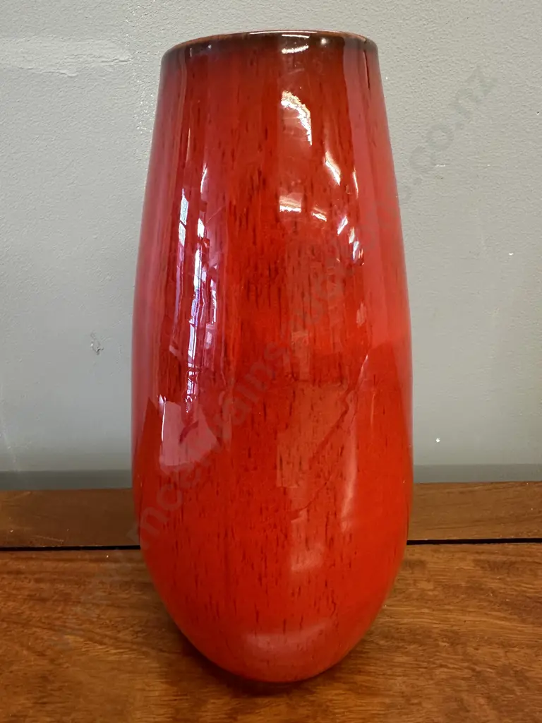 Blue Mountain Red Glazed Pottery Vase H28cm. Image 1++